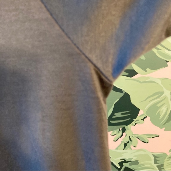 LuLaRoe Small Dark Grey Perfect T NWOT - Picture 7 of 8